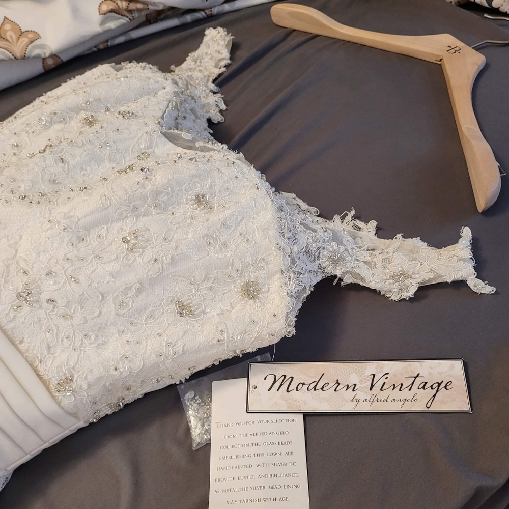 Wedding dress